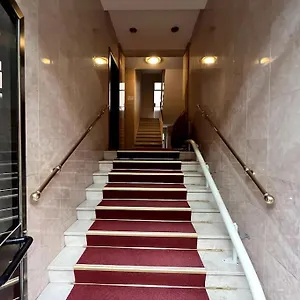 Comodo A 2 Minuti Dalla Metropolitana Appartamento